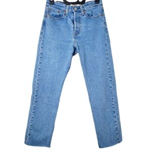 Levi's Wedgie Straight Leg Button Fly Jeans with Raw Hems W26 L26‎